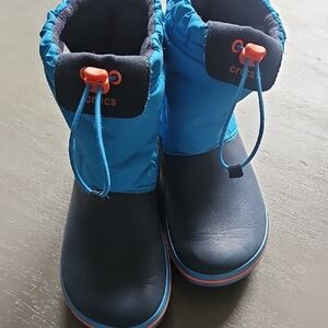 CROCS Big Kids Blue and Black Rain & Snow Boots